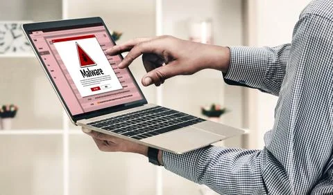 Cyber attack malware alert show computer screen display threat detected snugly Foto stock
