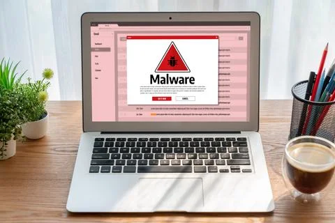 Cyber attack malware alert show computer screen display threat detected snugly Foto stock