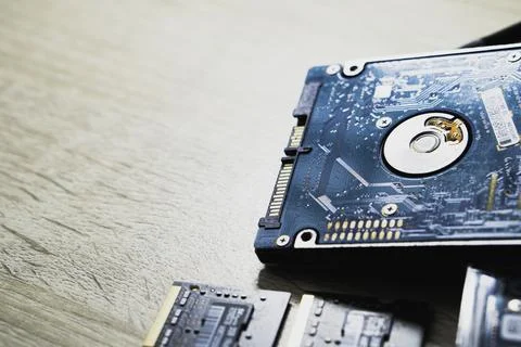 Cyber data attack concept : broken laptop ,crash motherboard ,memory hard d.. Stockfoto's
