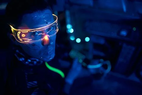 Cyber hacker breaks into databases to obtain information using a computer. 스톡 사진