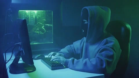 Cybercriminal hacker typing and getting upset Vídeos de archivo 204103487