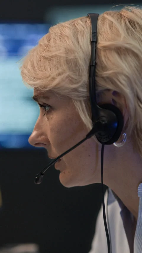 Cybersecurity Operator Reporting Data via Headset in Control Center 스톡 동영상 334929315
