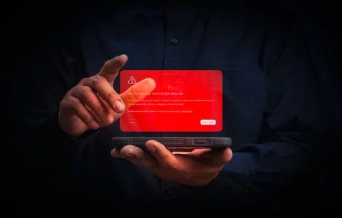 Cybersecurity warning alert on smartphone screen indicating potential mobil.. Fotos Stock