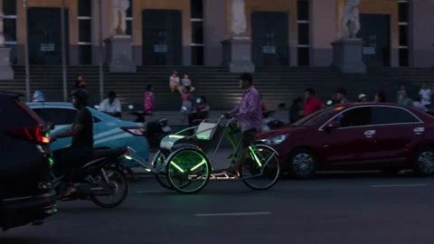Cycle rickshaw moves around the city in search of a client Video stock 241325853