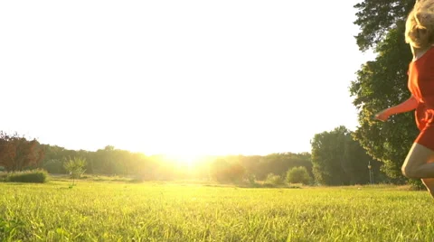 Cyclic slowmotion summer runners Vídeo Stock 64604455