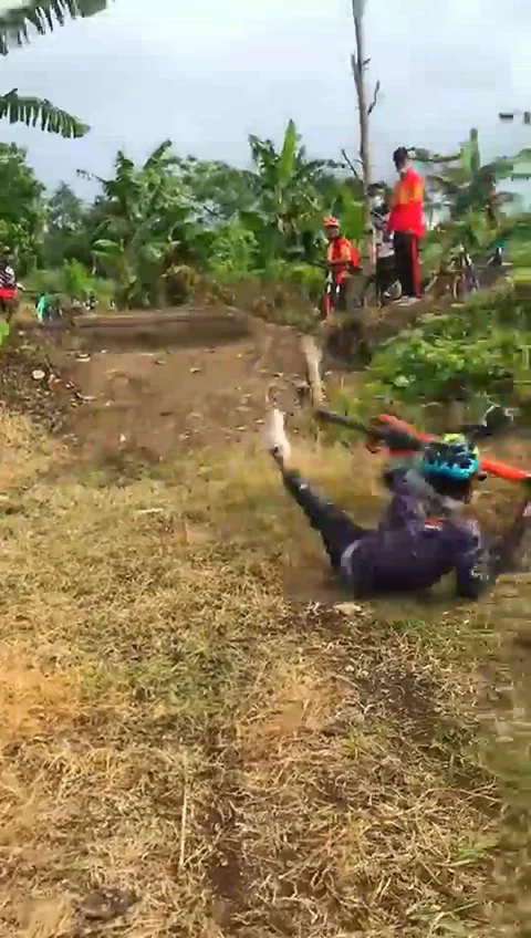 Cycling accident.  Stock Footage 145386462