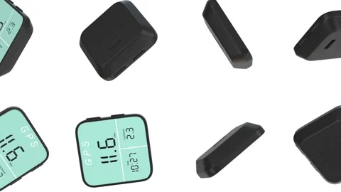 Cycling Computer Falling on a White Background. Bicycle Speedometer Odometer. 4K Vídeo Stock 312093153