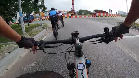 Cycling at the construction roundabout Video stock 142776567