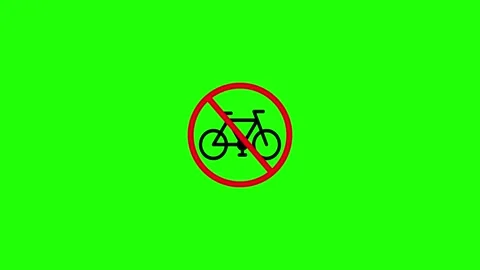 Cycling not allowed with a restriction sign on green background. no Bicycle.. Vidéo 340408259
