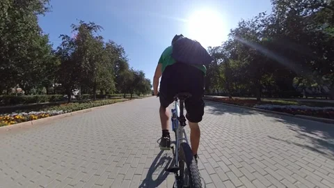 Cycling in the park. Stock-Footage 145200773