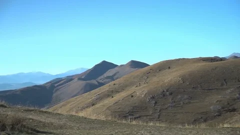 Cyclist Down the Hills Vídeo Stock 84331950