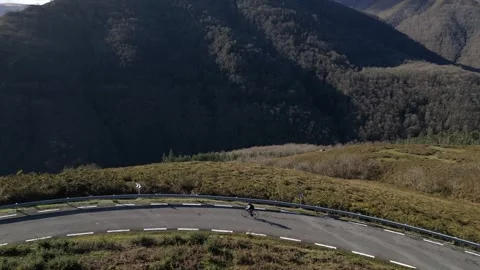 Cyclist on a mountain road. Stock Footage 287570480