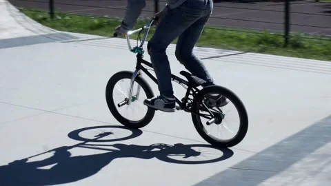 Cyclist perform a trick Stock-Footage 102538383