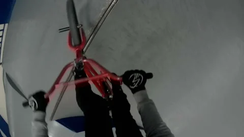 Cyclist performs various tricks on the camera Video stock 102124996