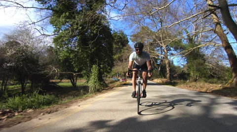 Cyclist Pushing Herself To The Limit Видео 50121078