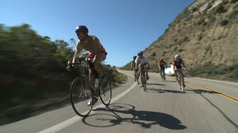 Cyclists Coasting in a Group 動画素材 1078357