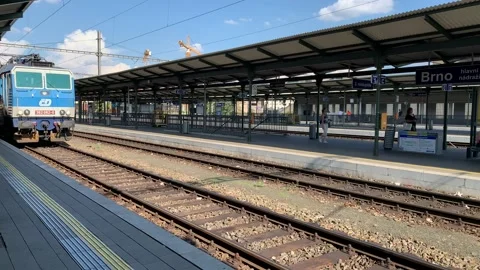 Czech railways (Ceske Drahy) train arrives at Brno train, railway station Stock Footage 205129013