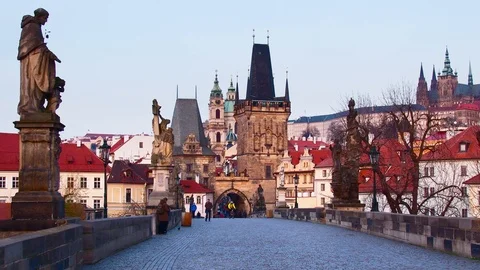 Czech Republic, Prague, Charles Bridge, Karluv Most over River Vlatava Vídeos de archivo 99456983