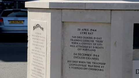 D day practice war memorial portland stone Stock-Footage 137268358