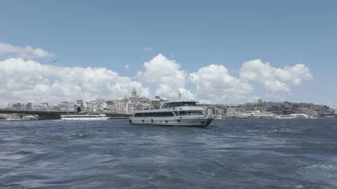 D-Log M. Istanbul, Turkey. Passenger vessel SELAMET 53 rocking on choppy waves Vídeos de archivo 333176560