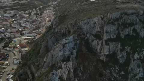 Da monte a paese Video stock 165291703