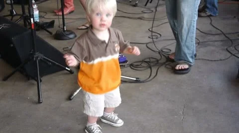 Dacing toddler Vidéo 8907439