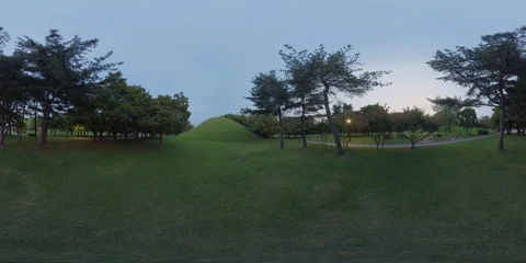 Daereungwon Ancient Tomb Complex 360 Degree Panoramic view. Vidéo 115416419