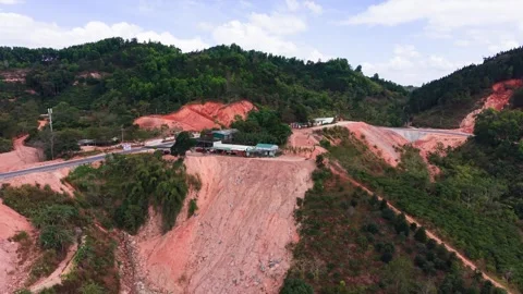 Dai Ninh Pass along Quoc Lo 28B shows the road and landscape connecting Binh Видео 333668676