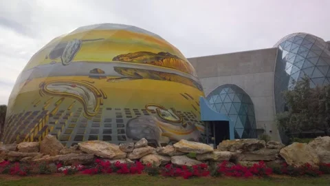 Dali Museum  and Geodesic Dome at the Dali Museum. December 20, 2023 Stock Footage 259311910