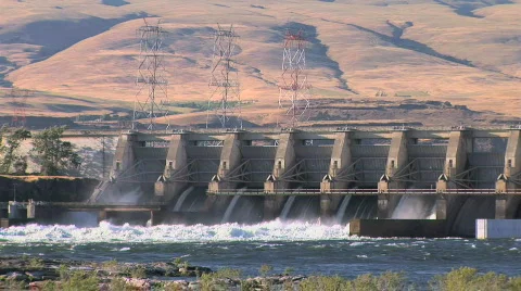 The Dalles Dam on The Columbia River in Oregon Stock Footage