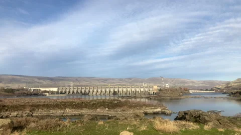 The Dalles Dam - No spillway 库存影片 165853883