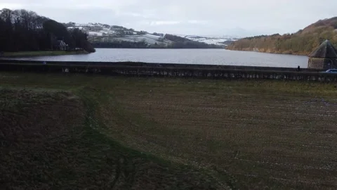 Dam Flask altitude pan 4K RAW Vidéo 146195385