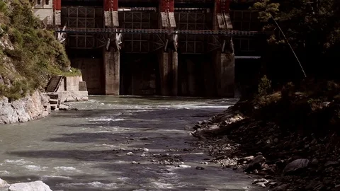 Dam on the Himalayan Ganges river 스톡 동영상 102528364