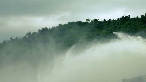 Dam release water from spring - way Vídeo Stock 94317049