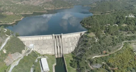 Dam of a river Vidéo 153552774