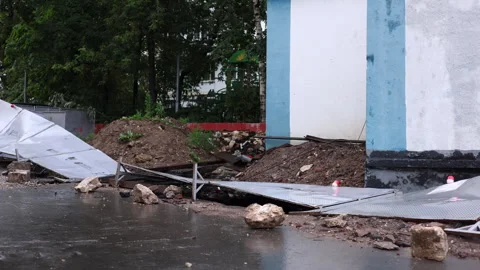 Damage after heavy rainfall in a city, global warming 库存影片 340881634