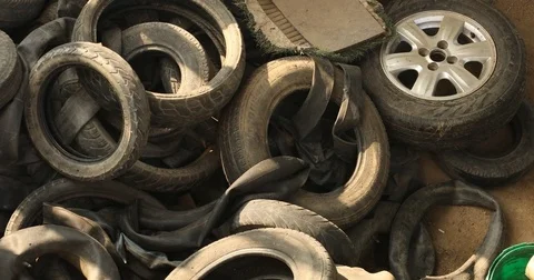 Damage tire on the side of the road Video stock 83316058