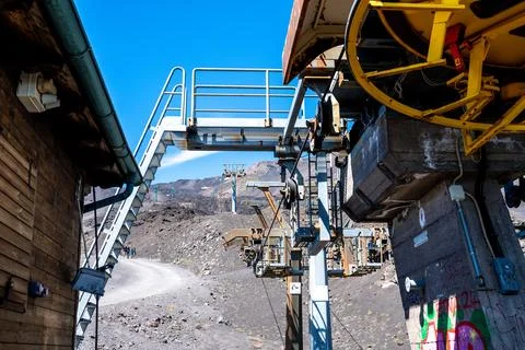 Damaged Cable Car System on Mount Etna 库存照片