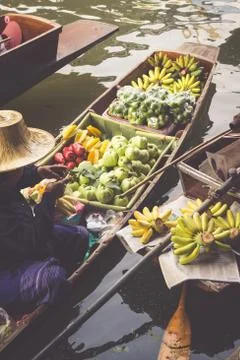 Damnoen Saduak floating market in Ratchaburi near Bangkok, Thailand Stock Photos