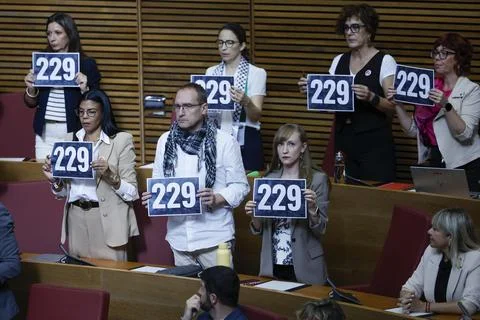 DANA's Victims Association demonstrate asking the resignation of the Valencia's  Fotos Stock