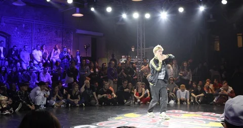 Dance Battle - Dancer Performing Modern Street Dance Stock-Footage 109993691