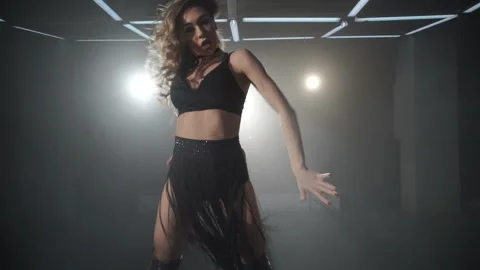 Dance in the club Vidéo 86811433