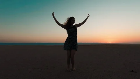 Dance in the desert Vidéo 113148382