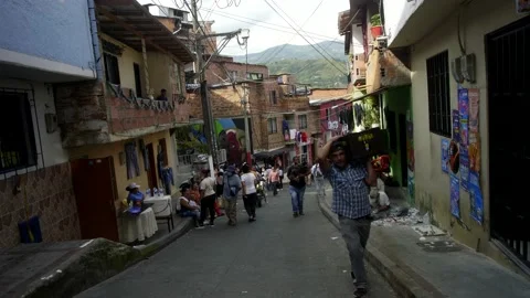 Dance Group Performing In Comuna 13 Medellin Colombia Видео 207753022