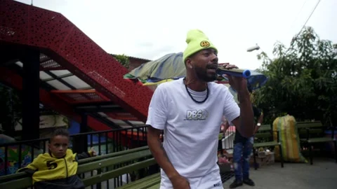 Dance Group Performing In Comuna 13 Medellin Colombia Видео 207753306