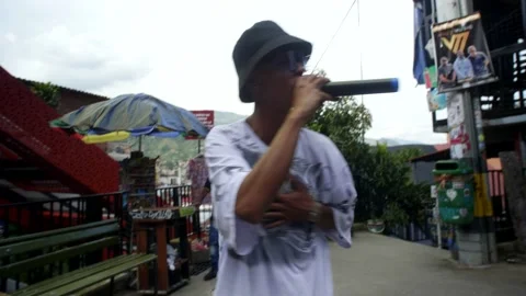 Dance Group Performing In Comuna 13 Medellin Colombia Видео 207753373