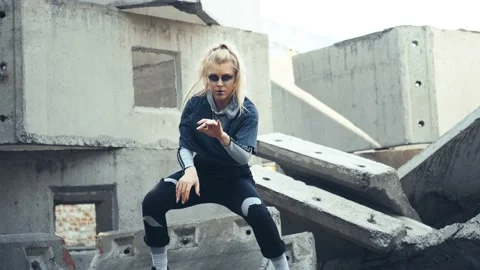 Dance performance on the ruins. Stock Footage 141115122