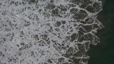 Dance with the waves through rhythm by the sea 動画素材 122626072