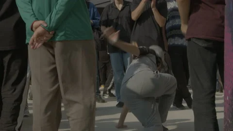 Dancer Falls 스톡 동영상 165901561