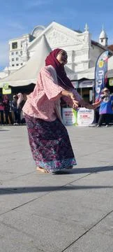 Dancer performing a malay traditional dance Foto stock